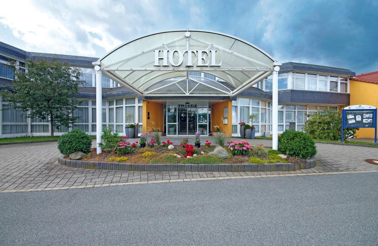 Avalon Hotelpark Koenigshof 코니그스루터암엘름 외부 사진